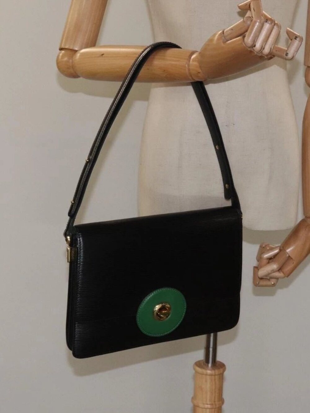 LOUIS VUITTON Epi Free Run Shoulder Bag Green Black M52414 LV Auth sw178